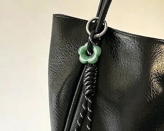 Colorful Paracord Keychains with Flower Charm，Rope Bag Charms for Handbag Y2k Accessories Purse Ornament