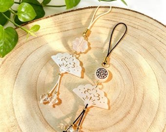 White Shell Fan Phone Charm – Elegant Chinese Style Handmade Keychain