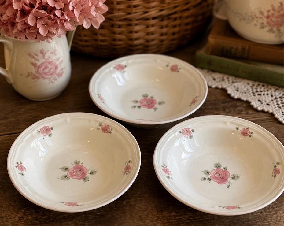 Vintage Gibson “Rosebud” Bowls – Set of 3 | Pink Rose Cottagecore Bowls | Shabby Chic Floral