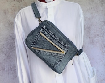 Borsa a tracolla in denim riciclato, marsupio in jeans upcycled con tasca originale, tracolla regolabile, fodera in flanella, borsa ecologica, regalo a zero rifiuti