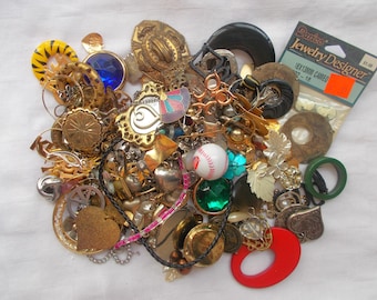 1.8 lb BROKEN JEWELRY LOT Craft Harvest Junk Mixed Media Repurpose .31