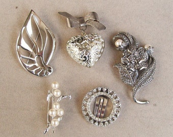 5 pc BROOCH & DRESS CLIP Lot .925 Sterling Silver Pearl Cluster Sliced Shell Dangling Heart Vintage Avon Monet Silvertone .O