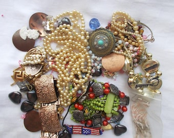 1.8 lb BROKEN JEWELRY LOT Craft Harvest Junk Mixed Media Repurpose .32