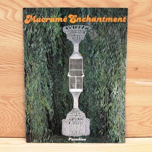 Macrame  Enchantment - 19 Designs - by Sandra Peach - Vintage 1977