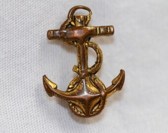 Broche Militaire Vintage Paris-Moscow 2009 - Ancre Dorée Avec Ailes Et étoile Rouge - Occasion