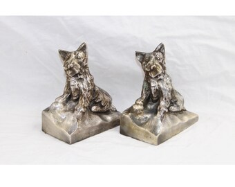 Scottish Terrier Bookends - Metal Dog Figurines - Vintage Book Holders