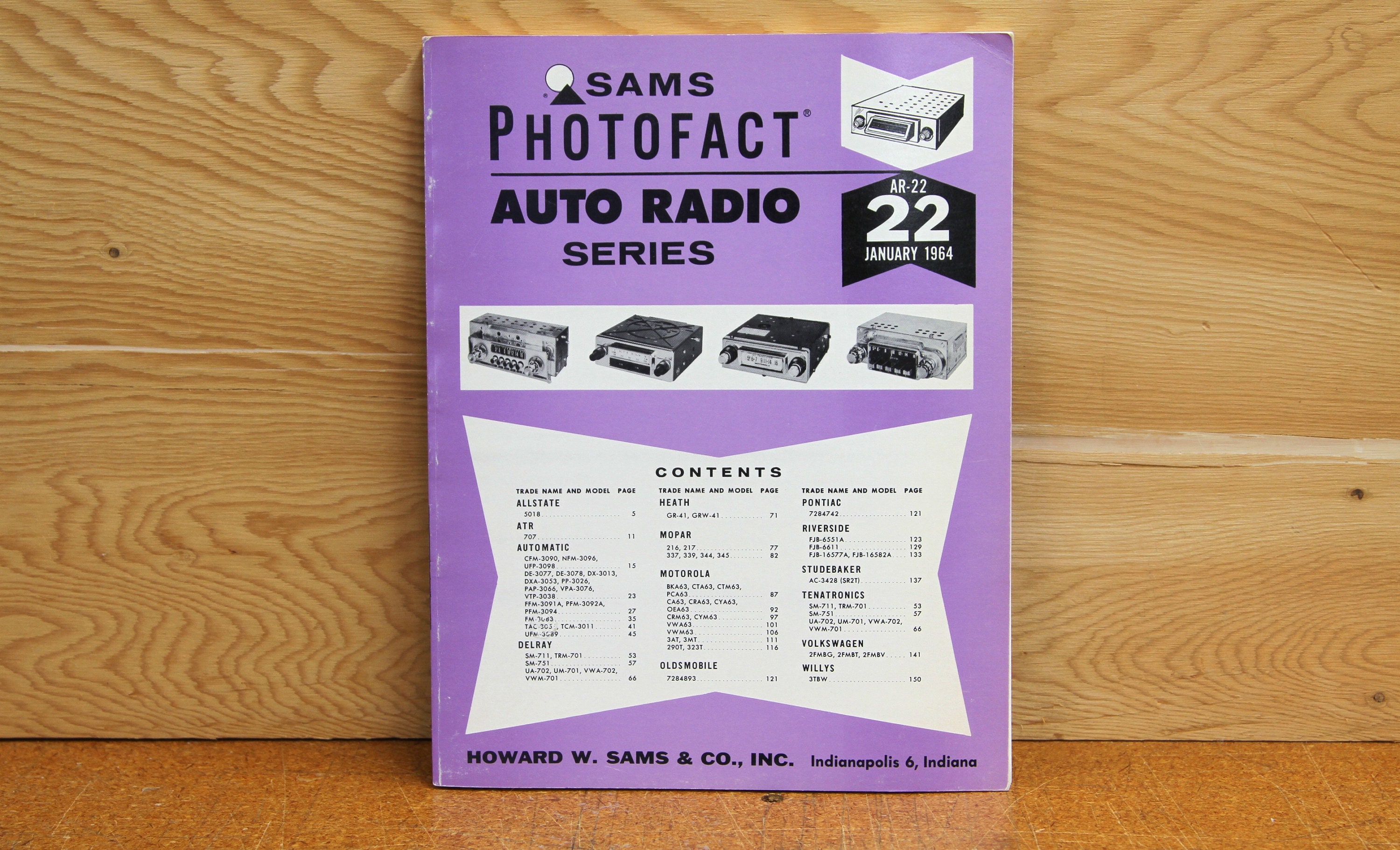 Auto Radio Manual - Sam's Photofact - Car Radio Wiring Diagrams, Part Lists, Schematics - Volume 22 - December 1965