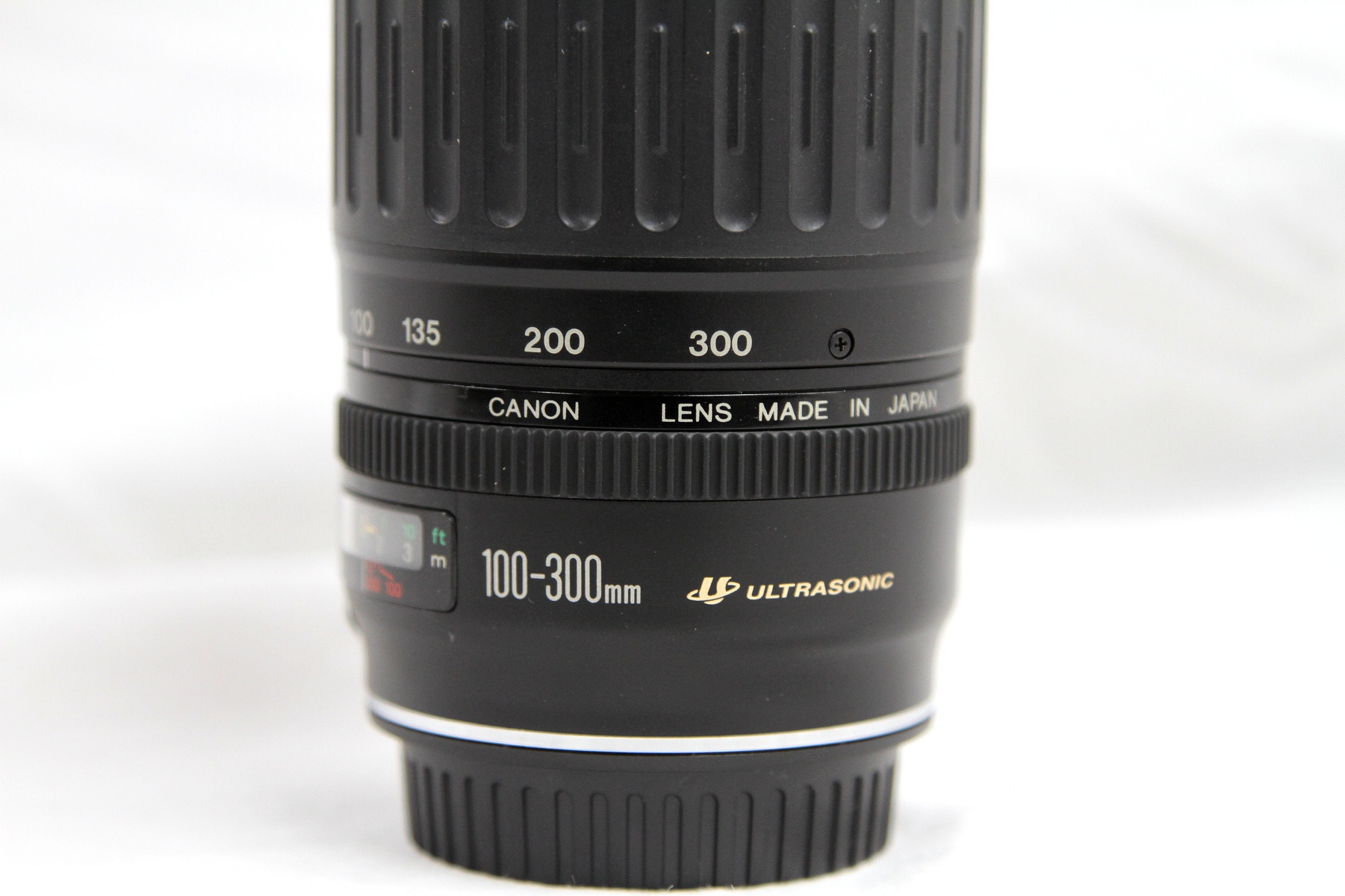 Vintage Canon Lens Ef 100-300mm - F4.5-5.6 - Ultrasonic Zoom