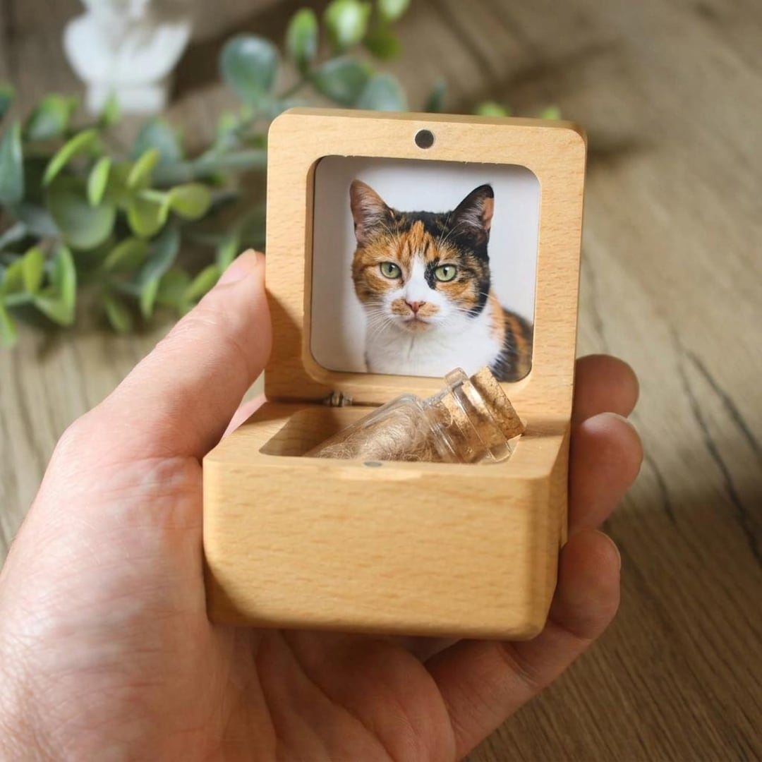 Personalised Pet Memorial Box, Custom Dog or Cat Keepsake Box, Pet Loss ...