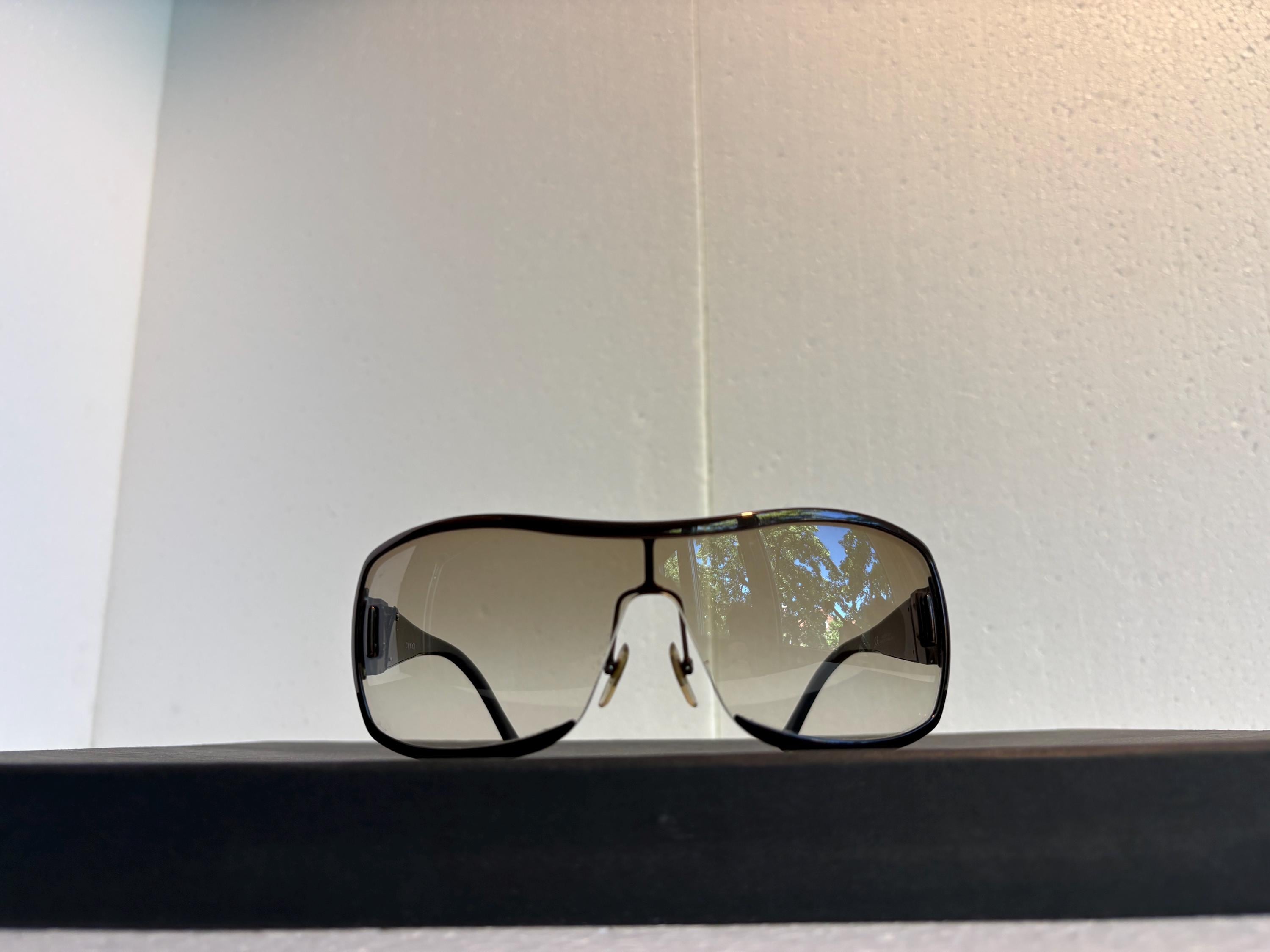 Gucci shield sunglasses - Etsy 日本