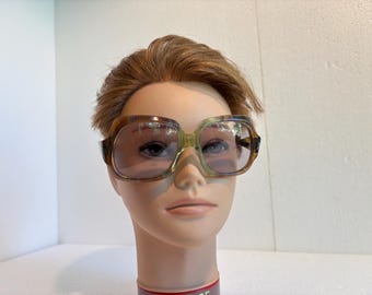 Vintage 1970s Sunglasses Oversized Lenses Women’s Design Eyewear Fashion Glasses Unisex Ladies