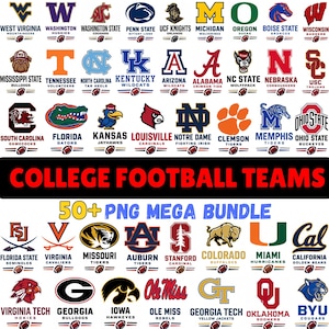 Op de afbeelding: Een digitale collectie van meer dan 50 logo's en mascottes van college football-teams, gerangschikt in een raster. Elk item bevat een teamnaam, een grafisch icoon en een kleine illustratie van een football. De centrale tekst luidt COLLEGE FOOTBALL TEAMS 50+ PNG MEGA BUNDLE.