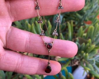 Art Nouveau Style English '375' 9K Gold Teardrop Garnet and Leaf Vines Seed Pearl Lariat Necklace, 17 1/2 Inches