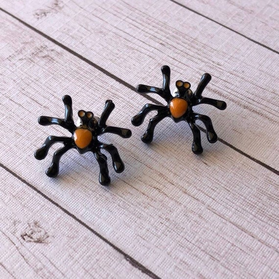 Orecchini a forma di ragno, orecchini di Halloween in smalto dipinti a mano - Italia