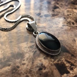 Taxco Mexico Sterling Silver 925 Oval Onyx Pendant Necklace, 15 Inch Chain, Vintage Contemporary, Unisex Jewelry
