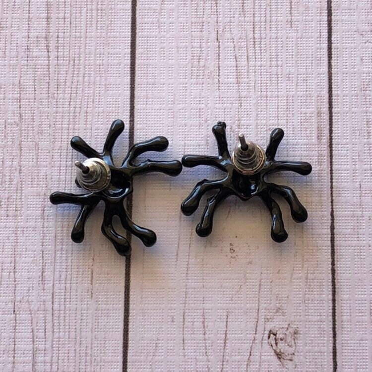 Orecchini a bottone a forma di ragno di rubino, orecchini a bottone a forma di ragno gotico di Halloween, orecchini a forma di insetto realistico, regalo per gli amanti degli animali, orecchini