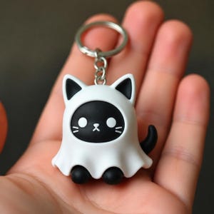 Kleiner Geisterkatzen-Anhänger, handbemalter 3D-gedruckter Schlüsselanhänger, paranormales Katzenaccessoire