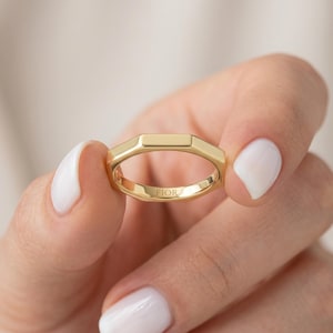 Anello ottagonale in oro 14 carati / Anello geometrico a bullone / Anello minimalista semplice da 2 mm / Anello unisex in oro 10k e 18k / Regalo per lei / Anello in oro per lui