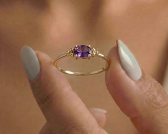 Solid Gold Oval Amethyst Ring – February Birthstone Jewelry