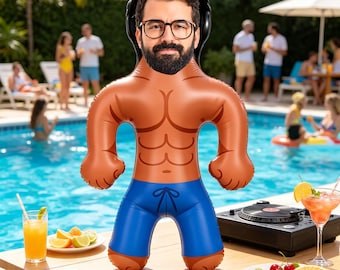 Fête gonflable personnalisée au bord de la piscine avec un maillot de bain et muscles, cadeau drôle de bâillon de plage personnalisé personnalisé pour lui, poupée gonflable musclée