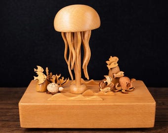 Wooden Jellyfish Music Box, Hand Crank Musical Box, Ocean Theme Keepsake Gift, Vintage Wooden Melody Box for Kids & Adults