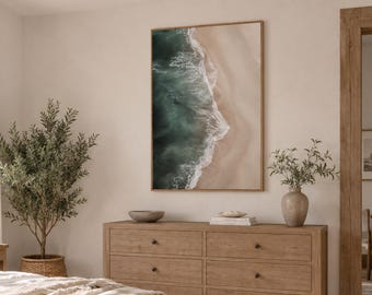 Stampa aerea di onde oceaniche, quadro neutro con spiaggia costiera (download digitale)