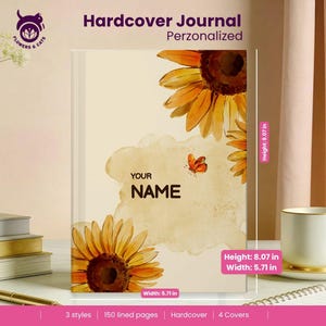 Peut inclure: Un journal à couverture rigide personnalisé avec un motif de tournesol. La couverture du journal présente un tournesol et un papillon de style aquarelle, avec le texte "YOUR NAME". Le journal mesure 20,5 cm de haut et 14,5 cm de large.