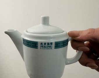 Vintage Jugokeramika-theepot, porselein uit Peking Restaurant Belgrado, retro restaurantservies