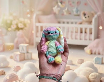 Wzór na szydełkowego króliczka – pluszowa zabawka amigurumi w formacie PDF (do pobrania w wersji cyfrowej)