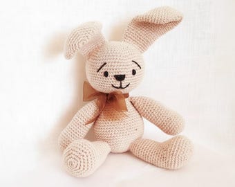 Wzór na szydełkowego króliczka amigurumi w formacie PDF, samouczek wykonania zabawki dla początkujących