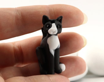 Black and White Cat Bead, Matte sculpted Glass , Lampwork Bead Focal