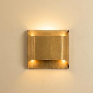 Aplique de pared exterior moderno de latón con iluminación vertical, resistente al agua, dorado, para entrada de porche