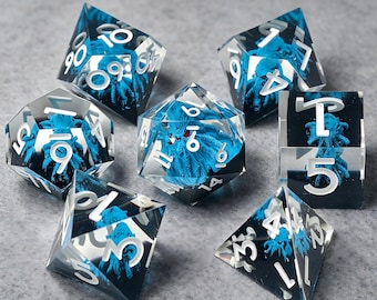 Octopus Sea Monster Encased Sharp Edge Resin DND Dice Set, Handmade 3D Inner Creature Polyhedral Dice, Cosmic Abyss Horror Dice