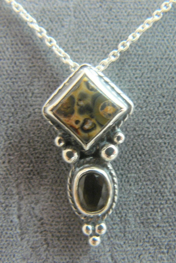 Garnet  Agate Sterling Silver Gemstone Pendant wi… - image 1