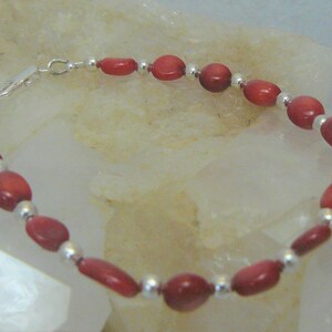Coral Red Bamboo Freeform Pebble Bead Silver Bracelet