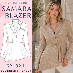 Pode incluir: Um molde em PDF para o blazer Samara, apresentando um desenho técnico de um blazer de dois botões com bainha peplum alargada, ao lado de uma foto do blazer acabado em tecido texturizado bege com calças brancas, tamanhos de XS a 3XL.
