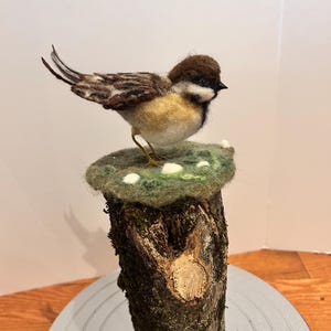 Lifelike needle felt Sparrow figurine, realistic artisan art