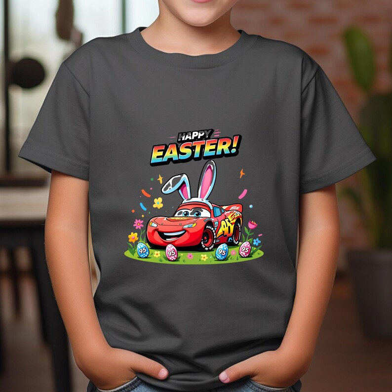 Camiseta de Pascua de Rayo McQueen, camiseta con orejas de conejo de Cars, camiseta de búsqueda de huevos de Pascua de Kachow, regalo para fanáticos de las películas de Disney Pixar, camiseta de Pascua de Magical Racing Squad imagen 9