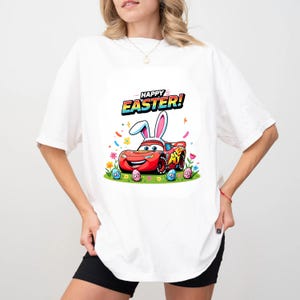 Camiseta de Pascua de Rayo McQueen, camiseta con orejas de conejo de Cars, camiseta de búsqueda de huevos de Pascua de Kachow, regalo para fanáticos de las películas de Disney Pixar, camiseta de Pascua de Magical Racing Squad imagen 3