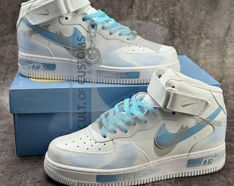 Baskets Air force 1 High bleu personnalisées avec logo cassé peintes à la main pour les amateurs de streetwear