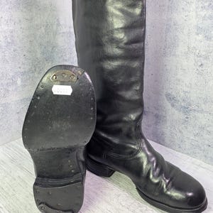 Botas altas soviéticas vintage de cuero negro cromado, calzado clásico de alta calidad, artículo de colección de la URSS.