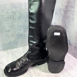 Botas clásicas soviéticas de caña alta de cuero cromado, estilo URSS. Calzado negro clásico.