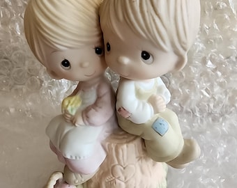 Vintage 1978 Jonathan & David Precious Moments (22-1) Love One