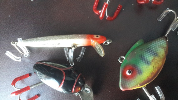 Lot of 8 Vintage Fishing Lures Wood, Plastic, and Rubber Baits for