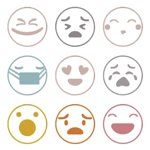 Könnte beinhalten: Ein Set aus drei Keramikbechern mit gesprenkelter, matter Oberfläche. Die Becher sind in den Farbtönen Creme, Hellgrau und Dunkelgrau gehalten. Jeder Becher hat ein schlichtes, minimalistisches Design und einen abgerundeten Henkel.