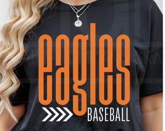 Design gráfico para camiseta com estampa dos Eagles Baseball Sports em PNG laranja e branco para download digital.