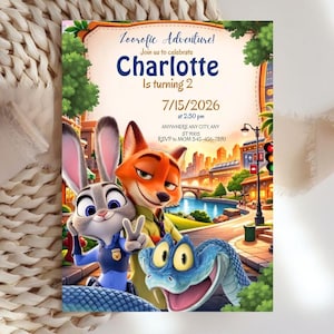 Puede incluir: Una colorida invitación con el texto "Zoorific Adventure!" con los personajes de dibujos animados Judy Hopps, Nick Wilde y una serpiente azul. La invitación es para el segundo cumpleaños de Charlotte el 15 de julio de 2026 a las 2:30 p.m.