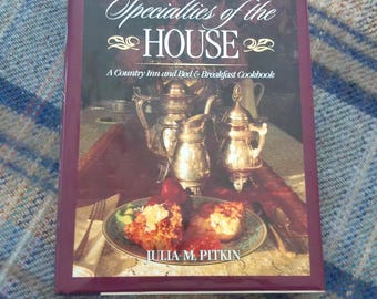A Vintage Country Inn  Bed & Breakfast Cookbook with recipes from all Fifty US States and Canada in Good Used Book Condition published 1996
