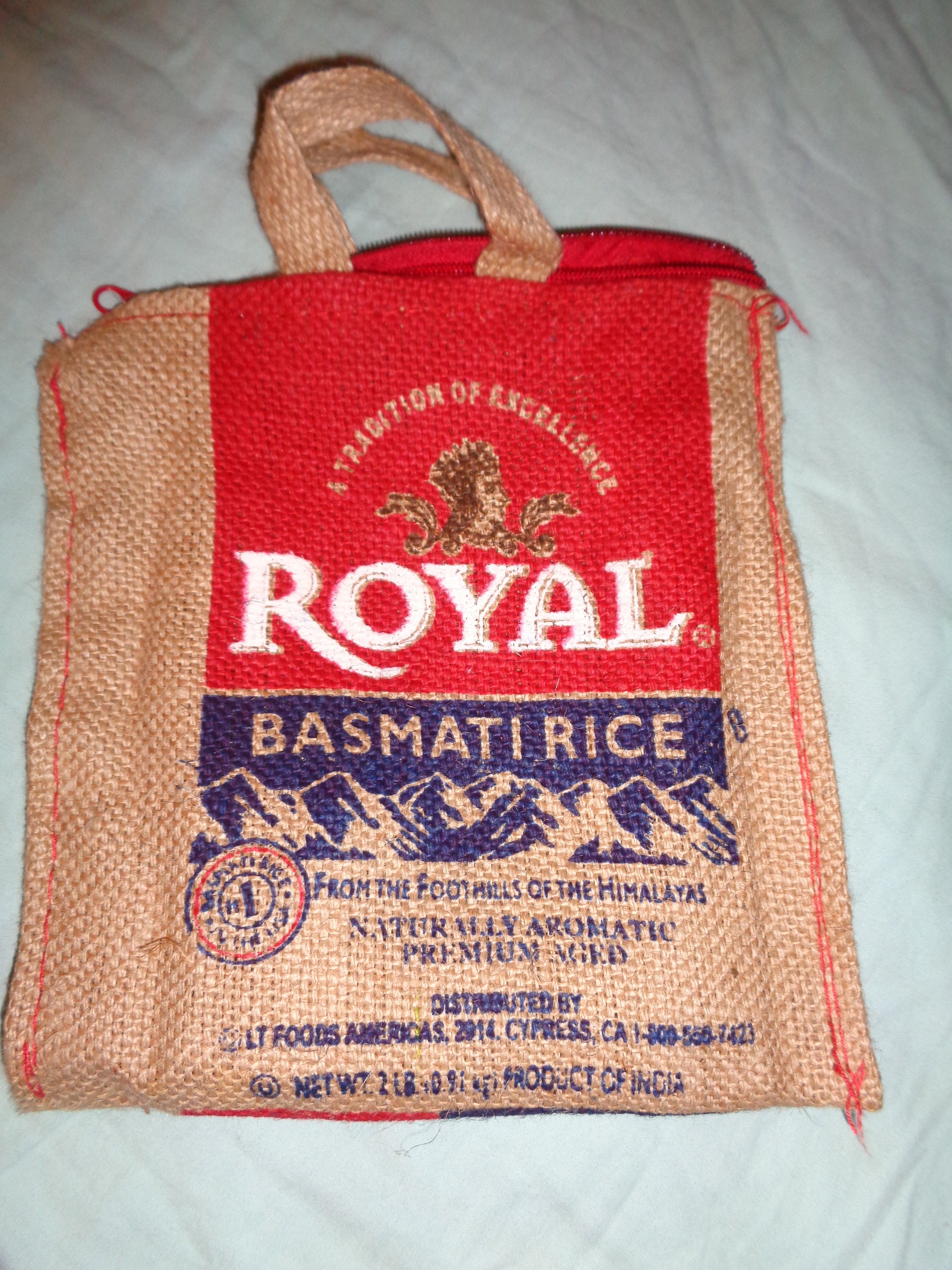 Hand Made Burlap Bag Purse made from a Royal Basmati Rice Bag with zippered opening and two handles In Very Good Rustic Primitive Condition Etsy