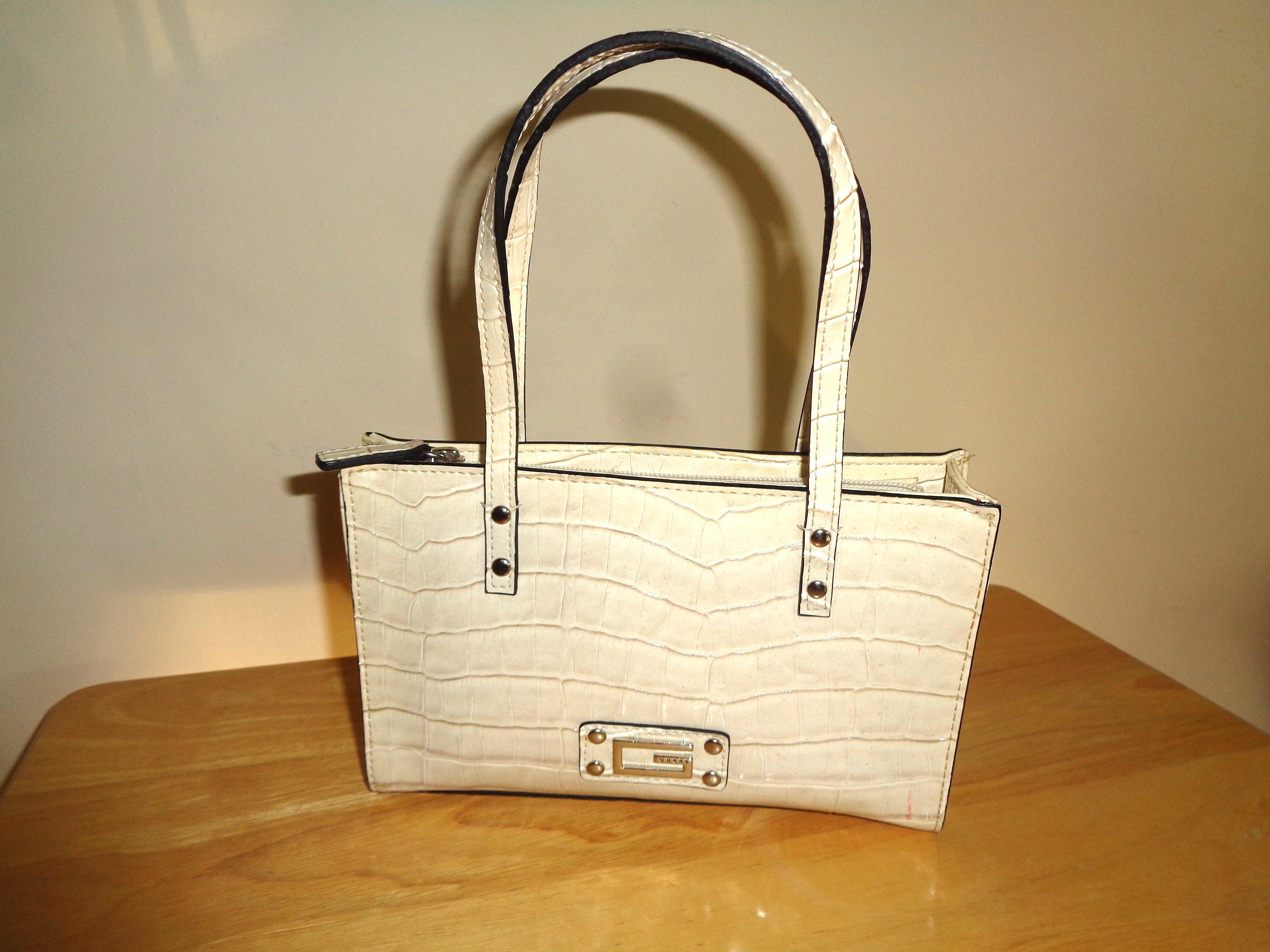 Vintage Teeny Tiny GUESS Handbag in an Elegant White Faux